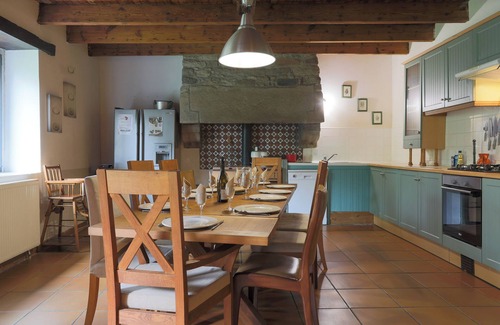 Plounerin Casa | Casita de campo 'Gîte Le Cornouaille - 10 Personnes' con piscina compartida, jardín y Wi-Fi