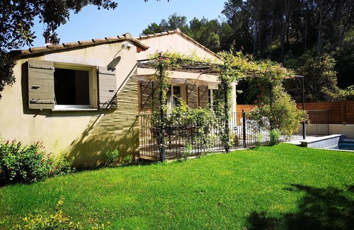 Loriol-du-Comtat Casa | Casa de campo en las afueras de Via Venaissia