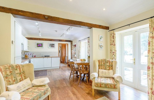 Garton Cabaña | COTTAGE IN THE POND W43212