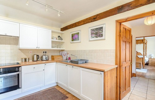 Garton Cabaña | COTTAGE IN THE POND W43212