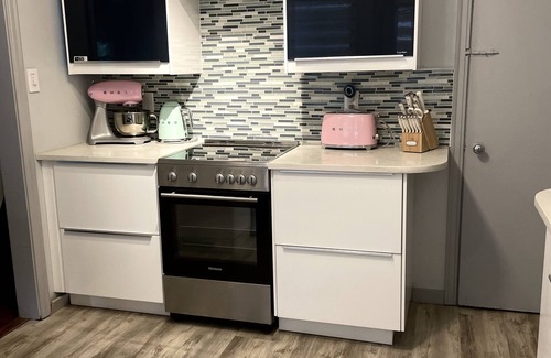 Sewickley Cabaña | Romantic Cottage In The Village Of Sewickley