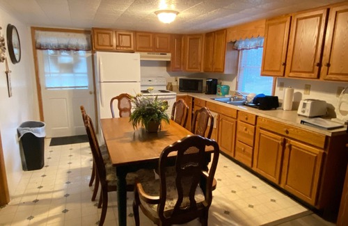 Crisfield Casa | Cottage near the Bay