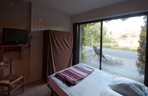 Maulevrier Casa | Casa de campo en la orilla del agua cerca del Puy du Fou