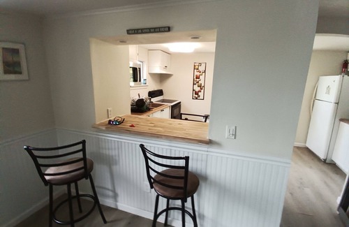 Conesus Cabaña | Cottage on Conesus lake w private shared lake access/beach, fireplace & AC