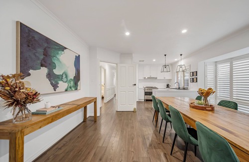 Allenby Gardens Casa | Cottage on Coombe