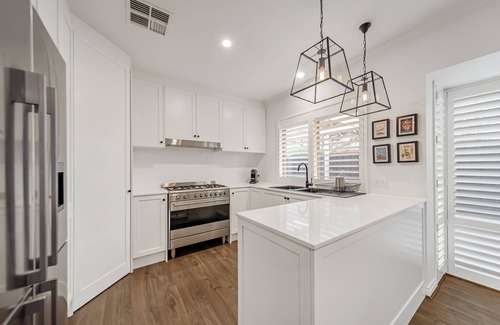 Allenby Gardens Casa | Cottage on Coombe