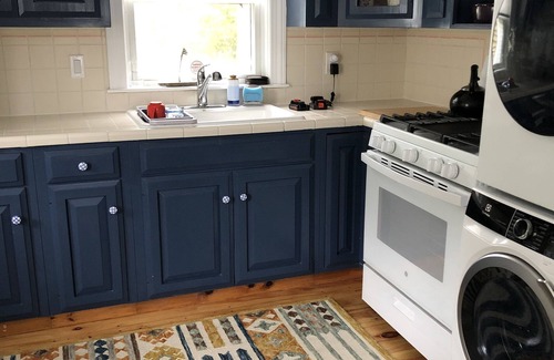 East Sandwich Cabaña | Cottage on Fern - minutes to East Sandwich Beach