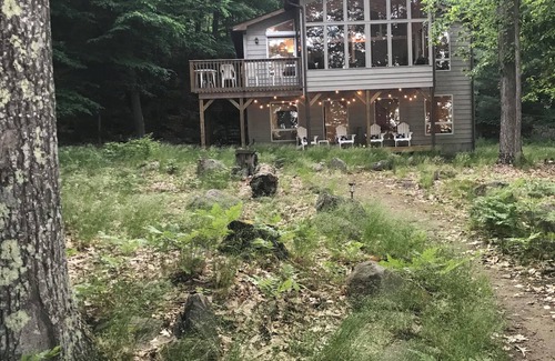 Baysville Cabaña | Cottage on Lake of Bays Bigwin Island 3 Bedroom PRIVATE MUSKOKA RETREAT