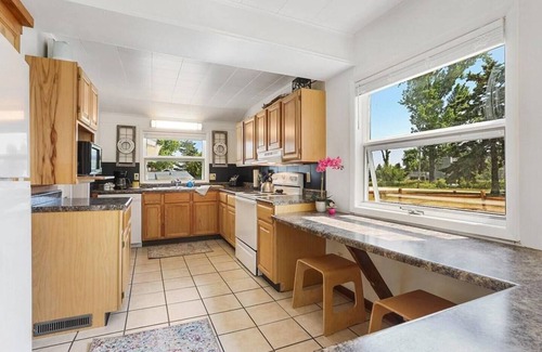 Jacksonport Casa | "Cottage on The Lake" 3BD/2Bath (Jacksonport)