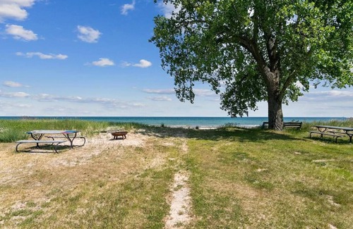 Jacksonport Casa | "Cottage on The Lake" 3BD/2Bath (Jacksonport)