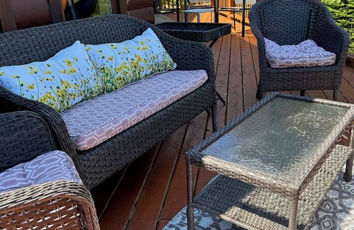 Whitbourne Cabaña | Cottage on the pond with hot tub -fully outfitted and excellent family get-away.