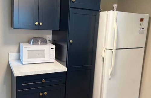 Valois Cabaña | Cottage on Waneta Lake . 3 bedrooms. 1 bathroom.