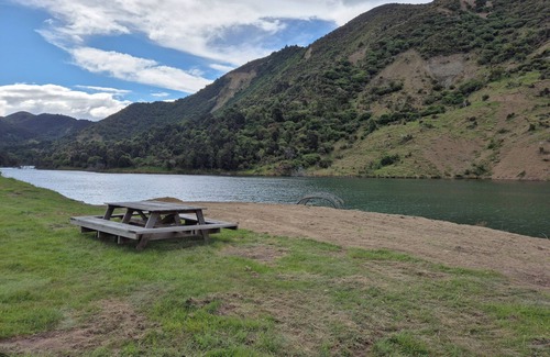 Lyford Cabaña | Cottage on Woodchester Station, family friendly.