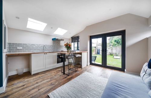 Woodchurch Cabaña | Cottage set in the heart of award-winning village