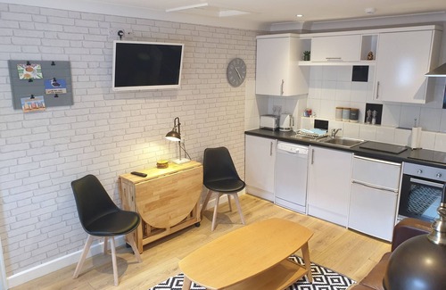 Scarborough City Centre Cabaña | Rural-Baño compartido-Cornflower1-Self Catering