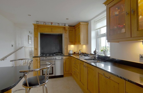 Lancaster Cabaña | Cottage - Sleeps 4 - Hot Tub - Garden - Parking