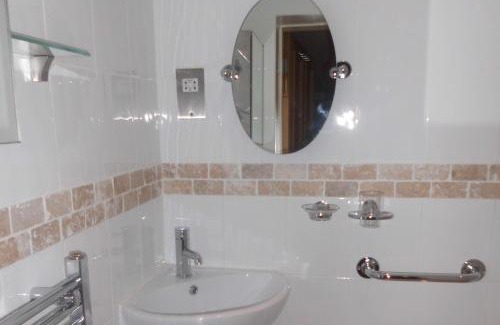 Knott End-on-Sea Casa | Cottage - Sleeps 5 - Hot Tub - Garden - Parking