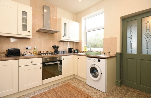 Chesterfield Casa | Cottage Style 3 bedroom House - Close to City centre & The Peaks