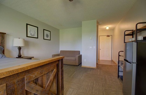 Clitherall Cabaña | Cottage V |Studio Cottage | Lake & Beach |Water Sports! | Legacy Lakeside Resort