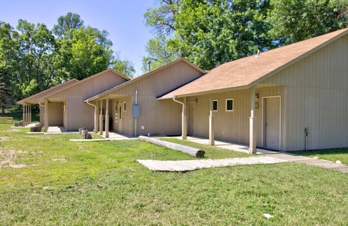 Clitherall Cabaña | Cottage V |Studio Cottage | Lake & Beach |Water Sports! | Legacy Lakeside Resort