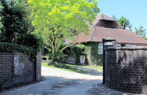 Etchingham Cabaña | Cottage con grandes privadas Piscina, WiFi, vistas y jardines