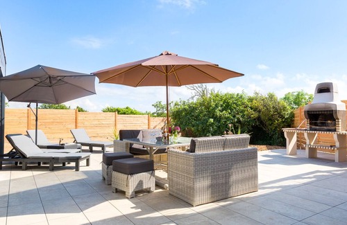 Plozevet Casa | Cottage with private indoor heated swimming pool, 70 m²