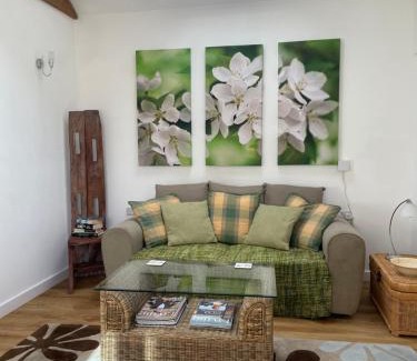 Wareham Casa | Cottages at Woodlands, Grooms Cottage