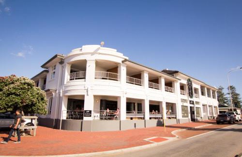 Cottesloe Hotel | Cottesloe Beach Hotel