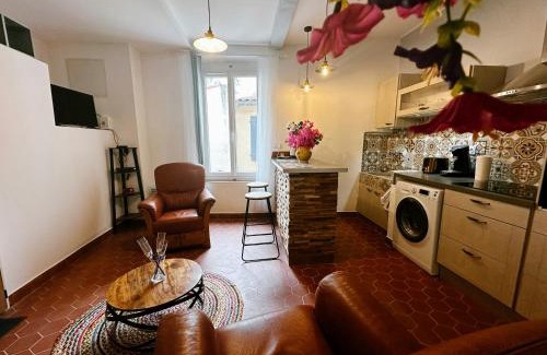Allauch Apartamento | Coucoun Prouvençau au cœur du Village d'Allauch