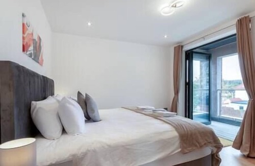 Coulsdon West Apartamento | Coulsdon -Entire 1BR Flat, Covered Balcony - Walk to Station