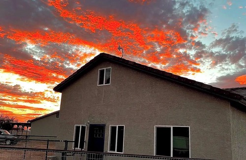 San Tan Valley Casa | Country-chic private House with laundry.
