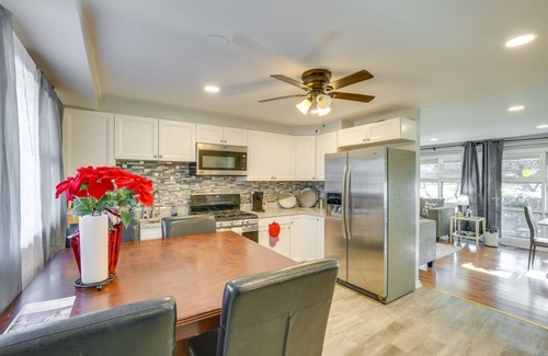 Country Club Hills Casa | Country Club Hills Home: Walk to Rec Center!