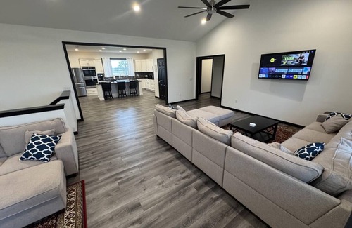 Fairview  Highland County Casa | Country Cornerstone Retreat, Pool | Game Room | Theater | Hot Tub | Massage