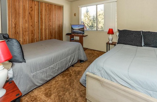 Big Bear City Casa | Country Cottage