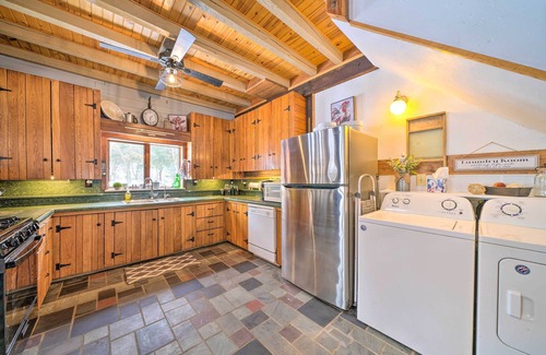 Cambridge Springs Casa | Country Escape w/ Fire Pit Near French Creek!