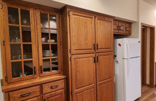 Hutchinson Casa | Country Escape 2BR, 2Ba, Lg Living, Fireplaces Crow River Winery Wedding Guests