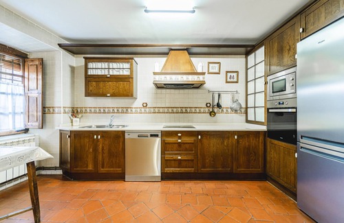 Melgar de Fernamental Casa | Casa rural 'Abánades' con piscina privada, jardín privado y Wi-Fi