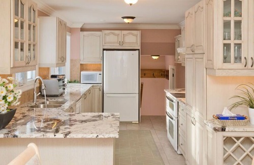 Caledon Casa | Country Hill Farm House