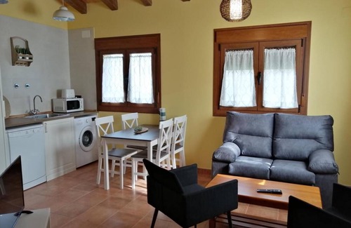 Aldehuela del Rincon Casa | Casa rural 'El Aterpe 3' con vistas a la montaña, jardín privado y Wi-Fi