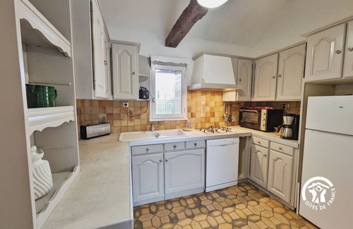 Saint-Aignan-sur-Roe Cabaña | Casa rural con terraza y chimenea, accesible PMR, cerca de actividades acuáticas