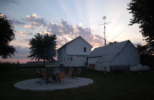 Portland Casa | !Country Home Get Away! !Private Backyard!