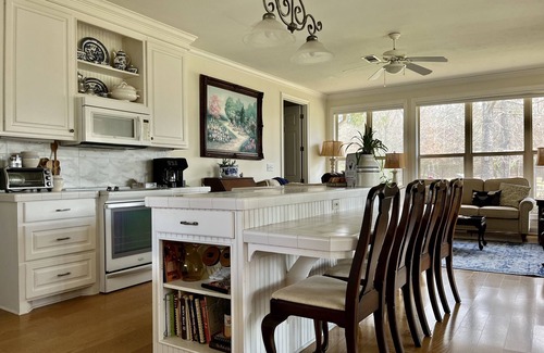 Canton Casa | Country home w/beautiful views, close to town, reservoir and Natchez Trace