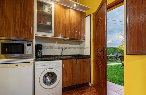 Susacasa Casa | Casa rural 'Apartamento Amarillo' con jardín compartido