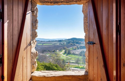 Guialmons Casa | Casa rural 'Can Gasol' con vistas a la montaña, piscina privada y Wi-Fi