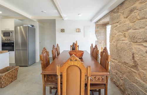 As Neves Casa | Casa rural 'Cándido' con vistas a la montaña, piscina privada y Wi-Fi