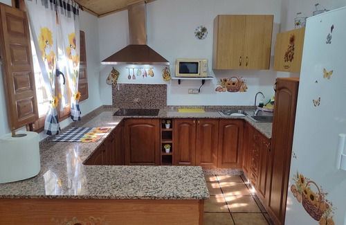 Moratalla Villa | Casa rural 'El Serrano' con vistas a la montaña, Wi-Fi y aire acondicionado