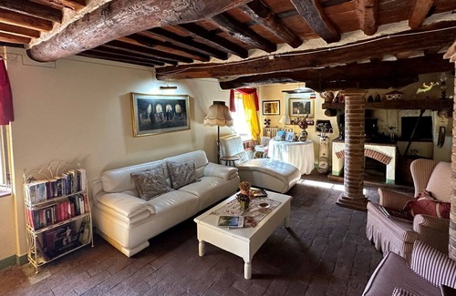 Chiatri Otro | Country House / Farm House en Chiatri con 4 habitaciones, capacidad 8