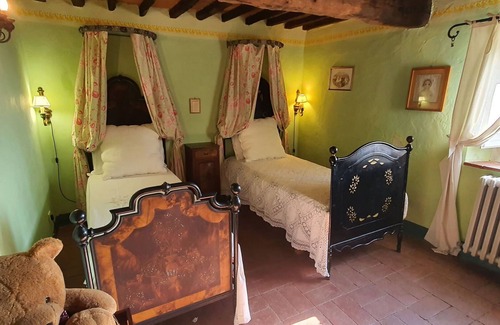 Chiatri Otro | Country House / Farm House en Chiatri con 4 habitaciones, capacidad 8