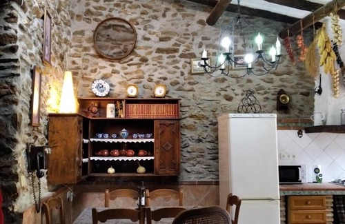 Rubite Casa | Casa rural 'Fuensanta Balcón Al Mar' con vistas a la montaña, terraza privada y Wi-Fi