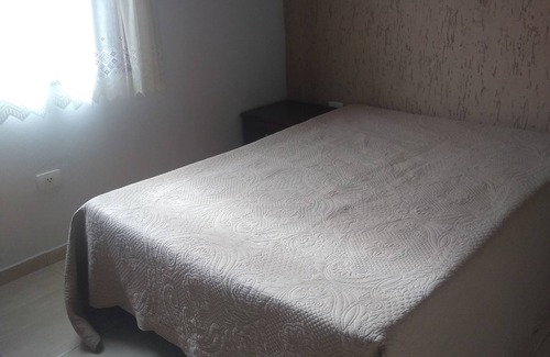 Paruru Casa | Casa de campo en urbanización cerrada en Ibiúna, con piscina y barbacoa.